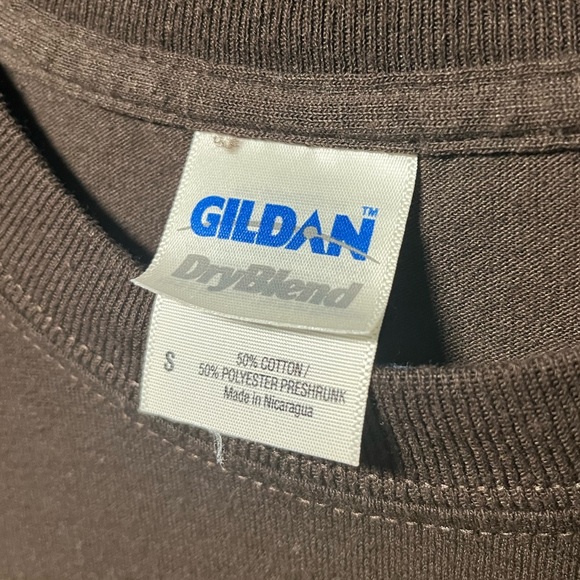 Super hip, super soft Gilden Taps bus line T-shirt, small - Picture 4 of 4